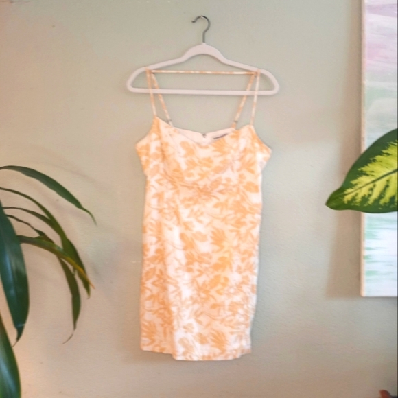 Abercrombie and Fitch Y2K Sweetheart Neckline Feminine Floral Linen Coastal Mini - Picture 1 of 5